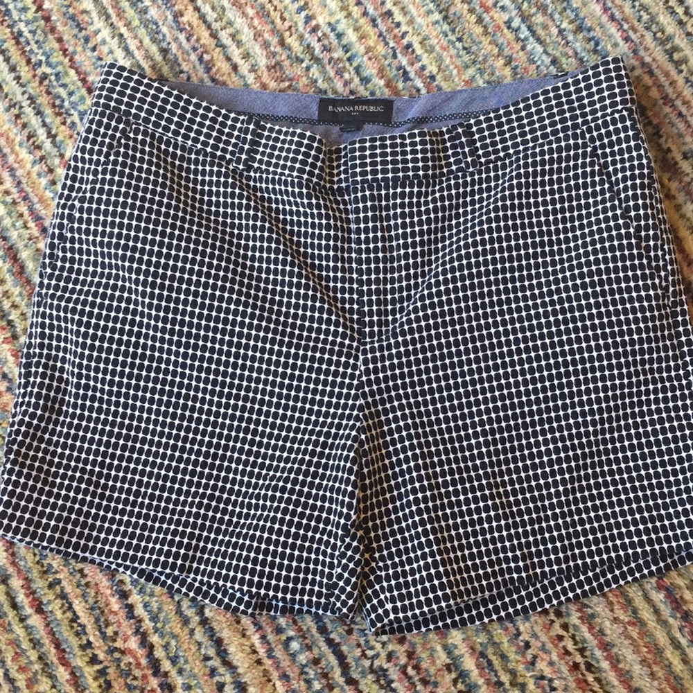 ⭐️⭐️⭐️Banana Republic dress shorts